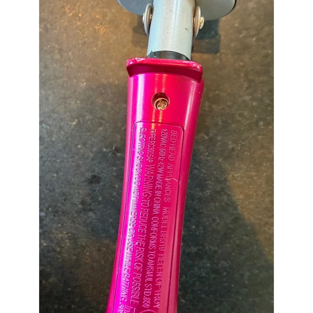 Bed Head by TIGI 3-barrel hair waver Hot pink works